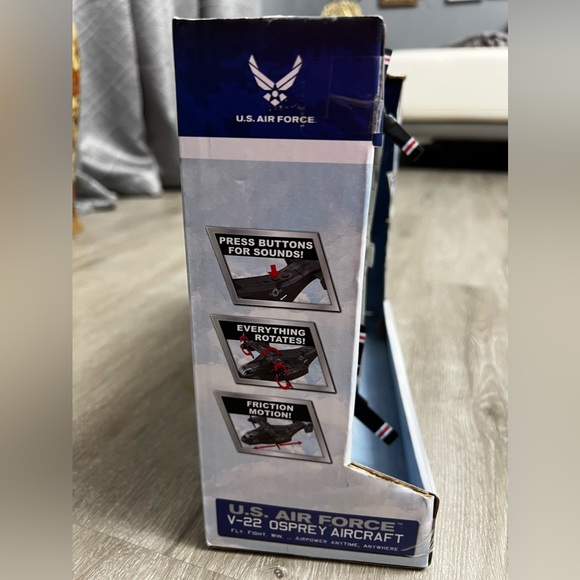 US Air Force Cargo plane toy - Picture 3 of 5